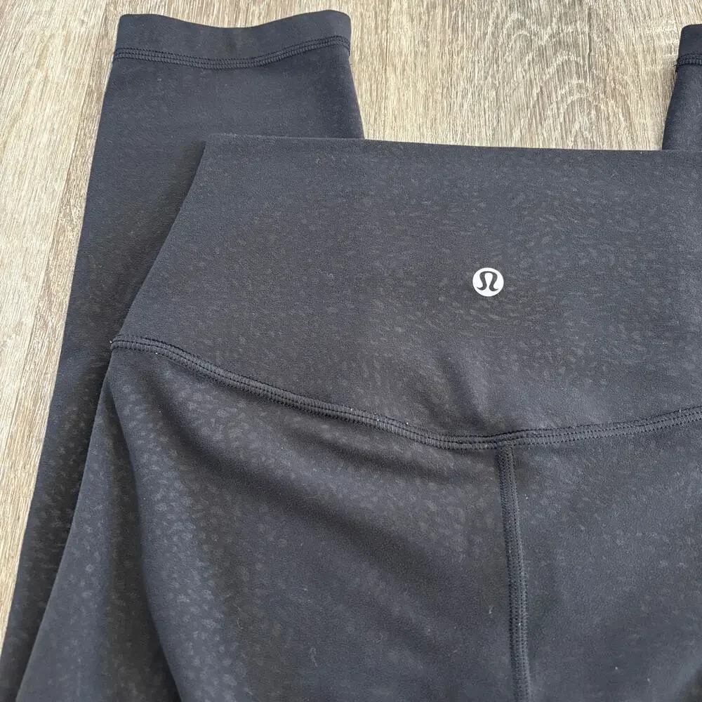 Lululemon Align Crop *21” Polar Shift Emboss Black - Size: 4 - Picture 11 of 11